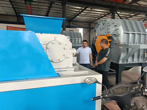 double shaft shredder in Arab 1